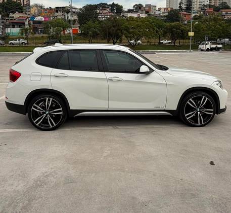 BMW X1 2.0 16V TURBO ACTIVEFLEX SDRIVE20I X-LINE 4P AUTOMÁTICO BMW X1 2.0 16V TURBO ACTIVEFLEX SDRIVE20I X-LINE 4P AUTOMÁTICO
